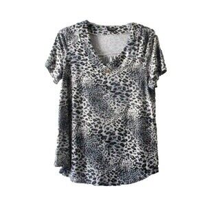 U.Vomade V Neck Top Womens Size 1X  Short Sleeves Black and White Animal Print